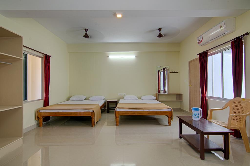 กาเนช บีช รีสอร์ต Hotel ปอนดิเชอรี ห้อง รูปภาพ